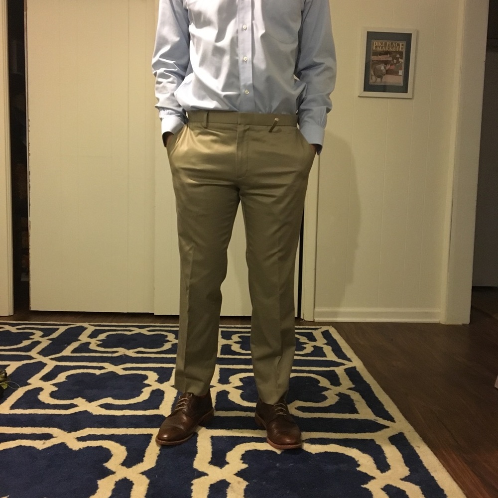 Men’s khaki slim fit pant